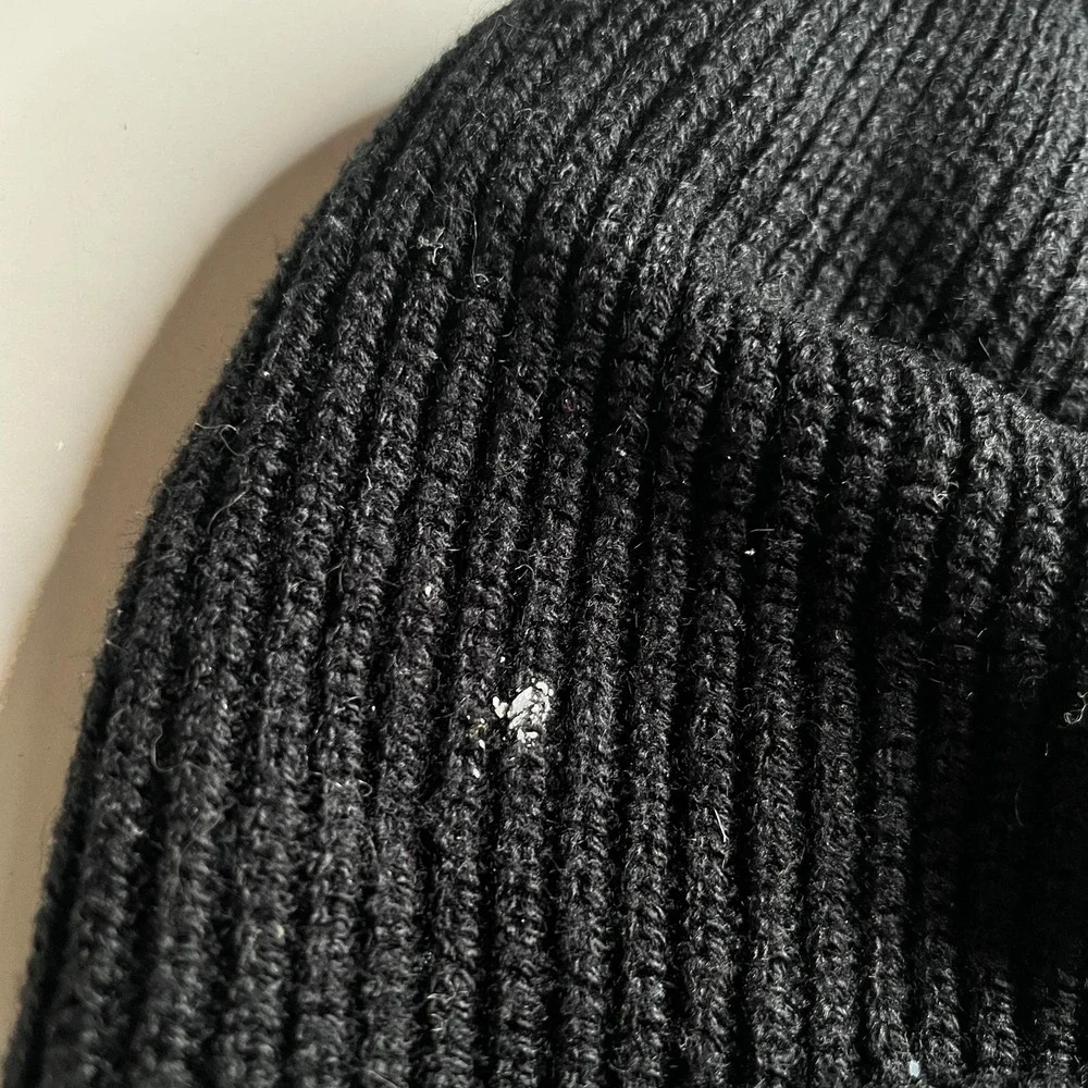 Nike Beanie Hat Mens One Size Black Rib Knit Cuffed Swoosh‎ Logo Winter Sports